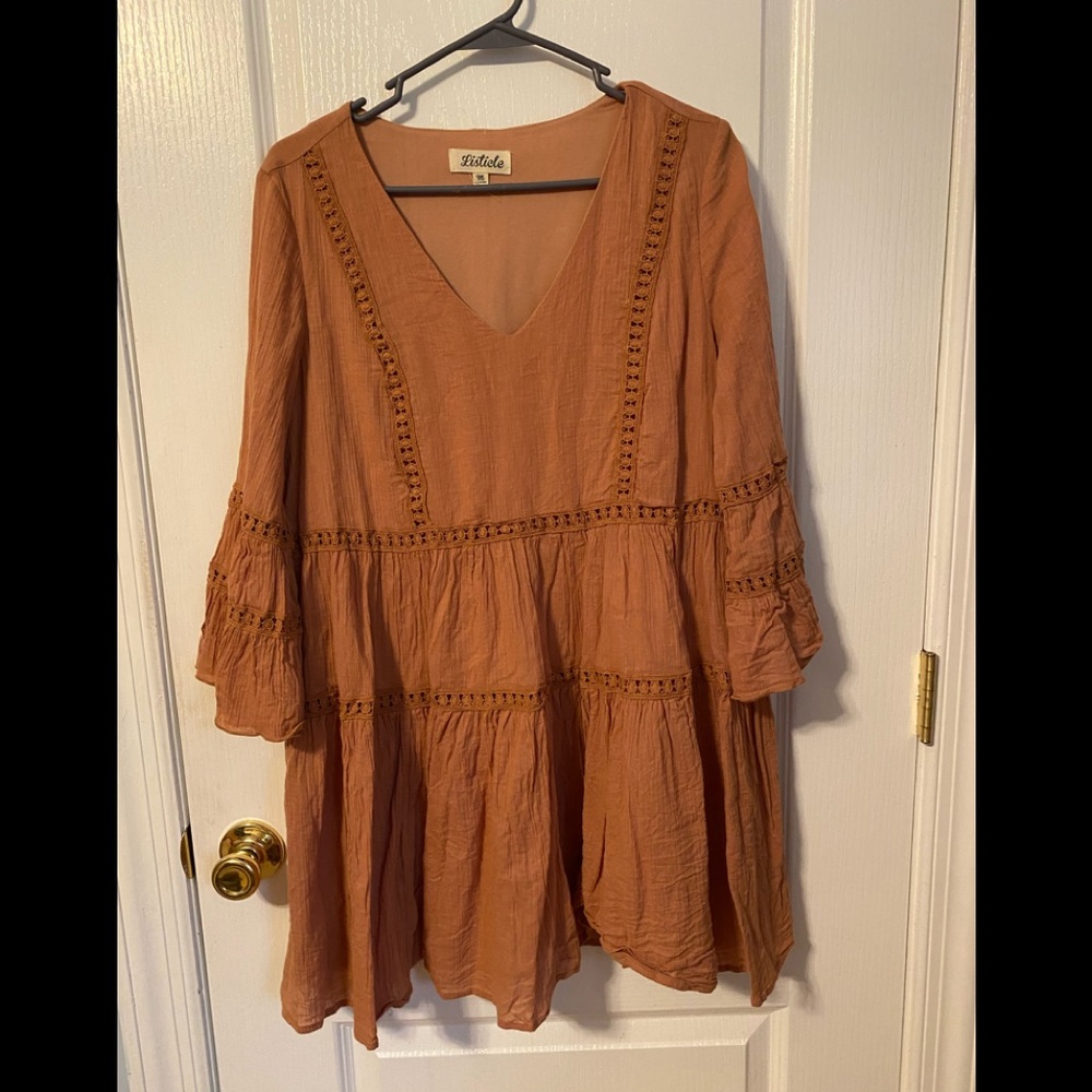 Carefree Listicle Dress